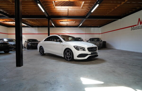 MERCEDES CLA 180 AMG-LINE