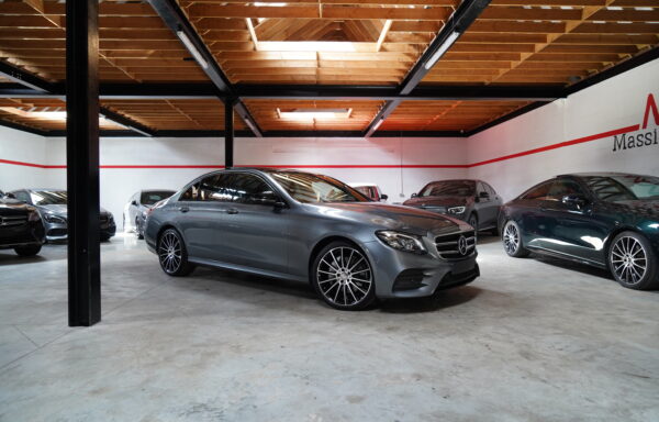 MERCEDES E220D AMG-LINE