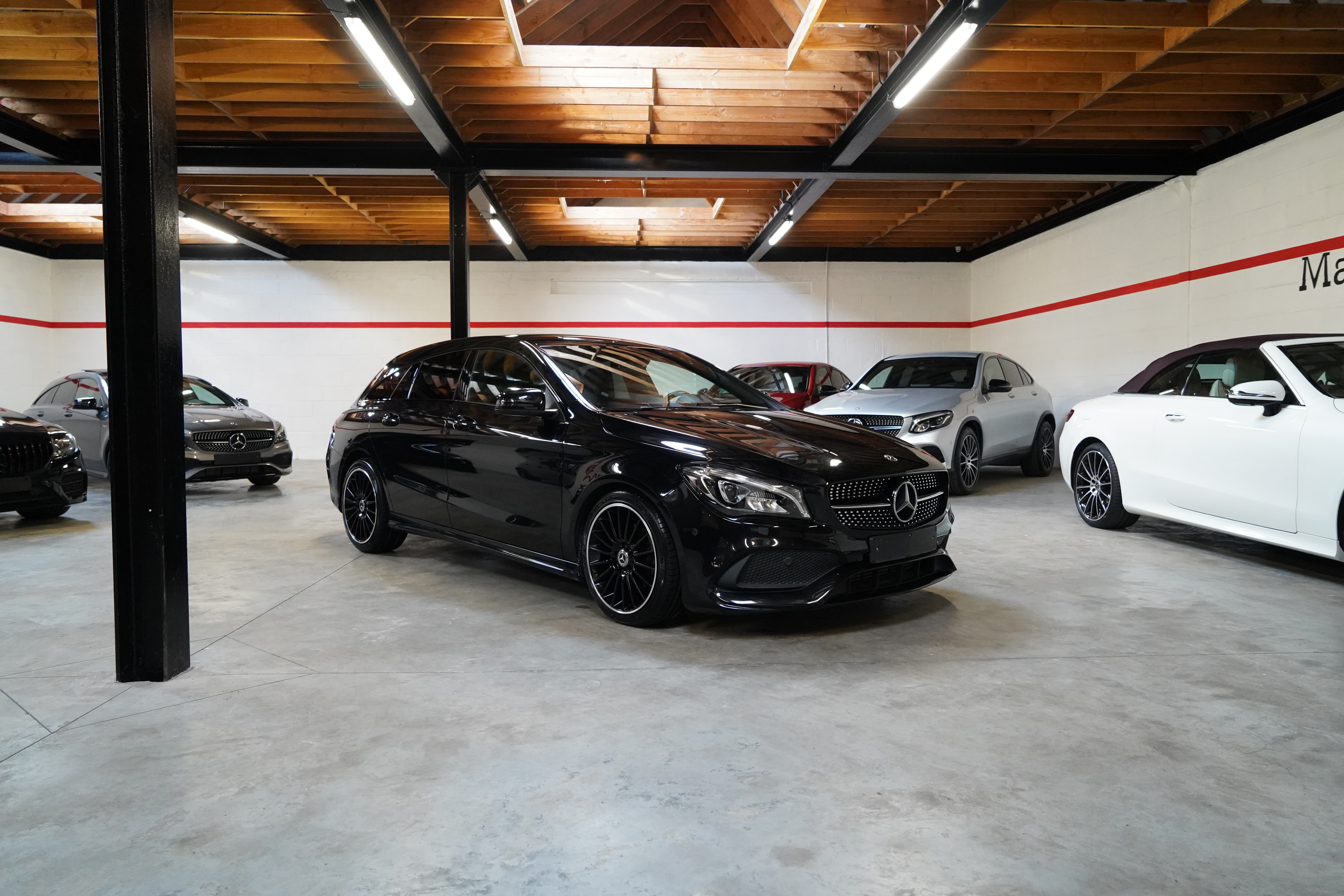 MERCEDES CLA 180 SHOOTING BRAKE AMG-LINE